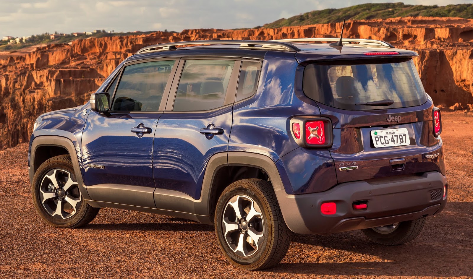 Jeep Renegade внедорожник 2018